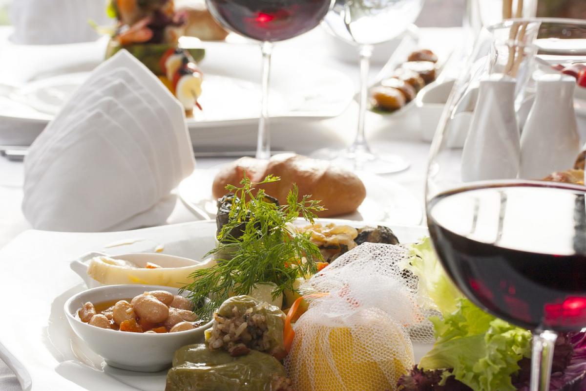 Hogyan párosítsd az ételt a borral? Azaz, milyen bort igyál az ételekhez?